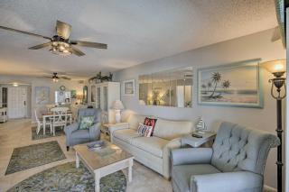 Pool and Canal Access Central Cape Coral Condo! - Cape Coral - 5