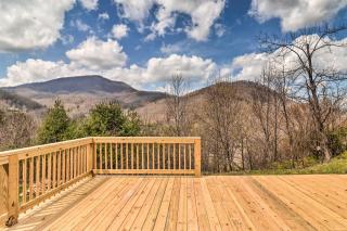Waynesville Smart Cabin with Hot Tub and Views! - Waynesville - 9