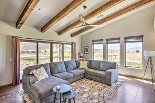 Pastoral Elgin Escape with Covered Patio and Grill! - Elgin - 7