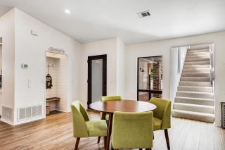 Style & Shade - Horseshoe Bay - 1