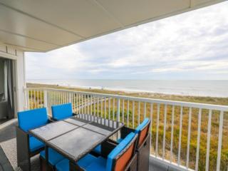 Carolina Beach Dreamin - light filled south side END unit, Ocean views from most rooms! Private beach access! condo - Carolina Beach - 0