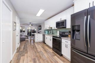 Spacious Townhome l Walk to World-Class Beaches and Local Dining! - Kihei - 1