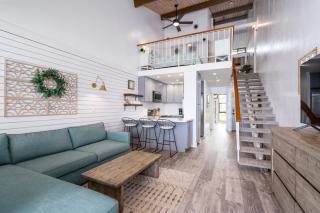 Direct Oceanfront Views Modern Penthouse in Paradise - 6