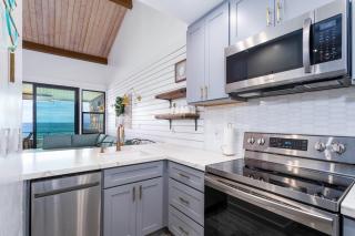 Direct Oceanfront Views Modern Penthouse in Paradise - 3