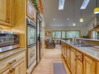 Barlow Trail Lodge - Meredith Lodging - Rhododendron - 3