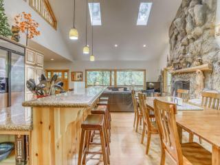 Barlow Trail Lodge - Meredith Lodging - Rhododendron - 2