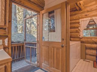 Bear Den Log Cabin - Meredith Lodging - 1