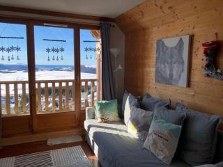 Lama-Gîte-des-Puys T3 Lamado vue époustouflante sud avec grande terrasse - 9