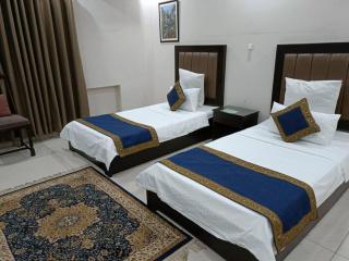 Hotel Gulberg Grand - 2