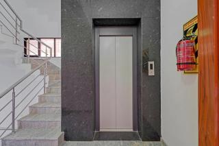 FabHotel Pavis Inn - 2