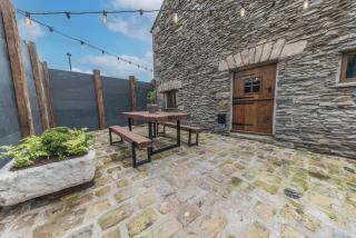 Quirky Retreats - The Old Stable - 2