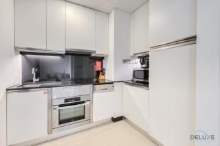 Steps Away From Marina Mall with Iconic Marina Canal Views, The Address Residences, Dubai Marina by Deluxe Holiday Homes - 7