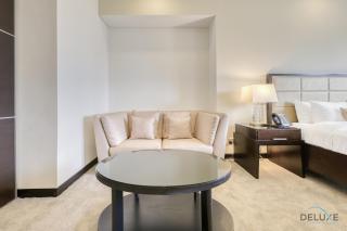 Steps Away From Marina Mall with Iconic Marina Canal Views, The Address Residences, Dubai Marina by Deluxe Holiday Homes - 3