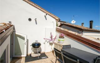 Amazing Home In Belvedere Fogliense - Belvedere Fogliense - 2