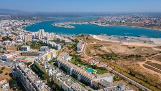 Bright & Lovesome Apartment W/ Balcony in Portimão by LovelyStay - Portimão - 5