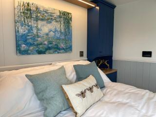 The Bibury - Westwell Downs Shepherd Huts - Oxford - 8