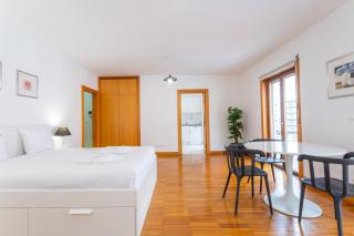 FLH Funchal Studio with Balcony - Funchal - 4
