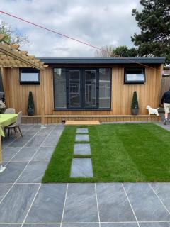 Lindas LODGE Free PARKING air con plus provisions included - Hove - 0