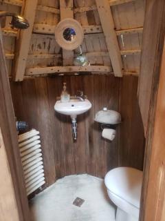 Bembridge Harbour Yurt - Log Burner - WiFi - 4