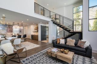 Norwegian Woods 5 - Ketchum - 0