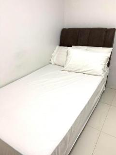 2 Bedroom Condo Unit with City and Mountain View - Cebu - 8