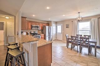 Family-Friendly Home about 16 Mi to Fayetteville - 5