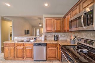 Family-Friendly Home about 16 Mi to Fayetteville - 3