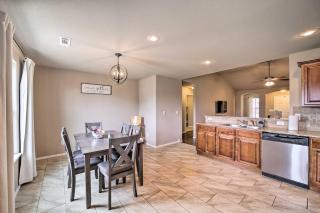 Family-Friendly Home about 16 Mi to Fayetteville - 2