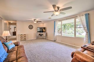 Riverfront Family Home Yard, Orchard, Dock! - Los Fresnos - 7