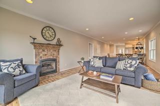 Pet-Friendly Harbor Springs Home Hot Tub and Pool! - Harbor Springs - 6