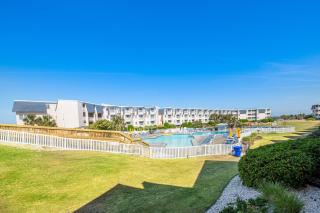 Beautiful Third-Floor Home in Oceanfront Complex w/Shared Pools & Hot Tubs - 7