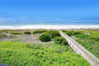 Beautiful Third-Floor Home in Oceanfront Complex w/Shared Pools & Hot Tubs - 6