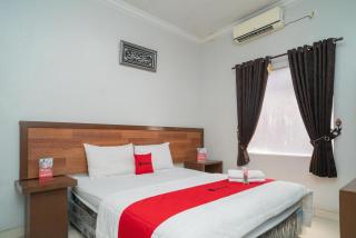 RedDoorz Syariah Near Tugu Dodol Kandangan - 0