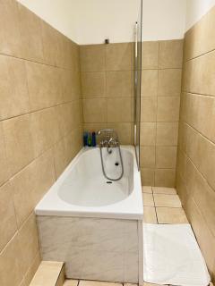 Spacious Entire Two Bedrooms Flat, H 3 - Great Yarmouth - 7