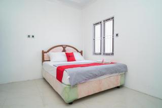 RedDoorz Syariah near Jalan A Yani KM 8 Citraland - Banjarmasin - 0