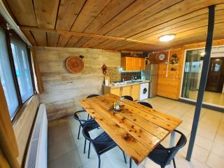 House & Yard Sesil L 90 m to beach - 2