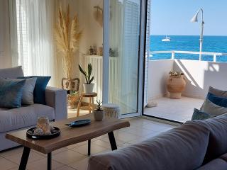 Amazing Beachfront Apartment in Hersonissos - Hersonissos - 0