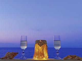 Amazing Beachfront Apartment in Hersonissos - Hersonissos - 3