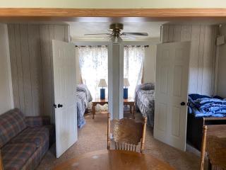Large Country Home - Bloomington - 8