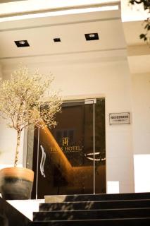 Triss Hotel - Tirana - 6