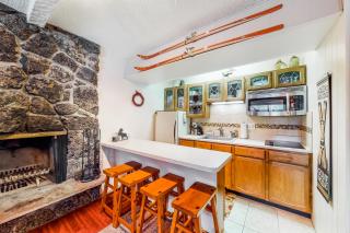 Hi Country Haus Hideaway - 6