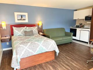 Scarborough Beach Motel - Narragansett - 1