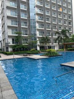 81 Newport Boulevard Cluster 4 - 8F across NAIA Airport, Terminal 3 - Manila - 3