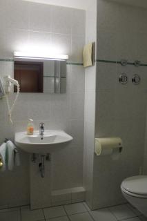 Hotel Ideal - Lübeck - 9