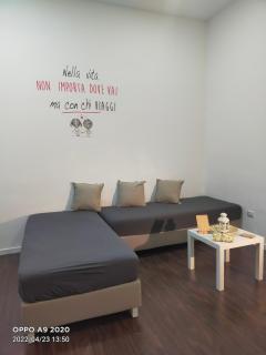 TOLEDO HOUSE Piazza Carita' Centralissimo - 7