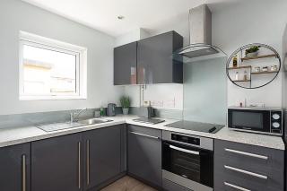 Stylish Serviced Apartment in Reading - Reading - 4