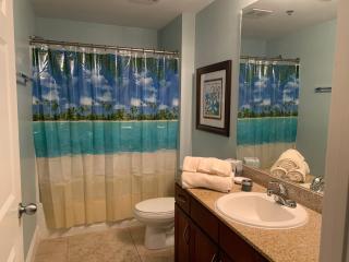 1717 Laketown Wharf 1 King Bedroom, 2 Bath - Panama City Beach - 6