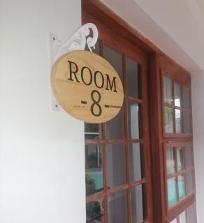 The Oak Treehouse 37 Foch Avenue - 1