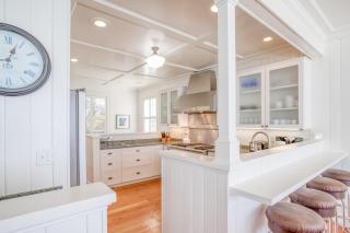 SeaGlass Cottage - Depoe Bay - 3
