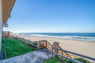 DaySea Cottage - Lincoln City - 1